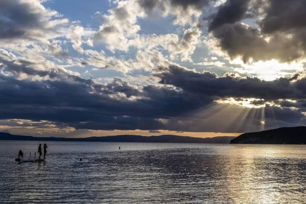 Appartamento The Fantail Couples Retreat Kinloch Esterno foto