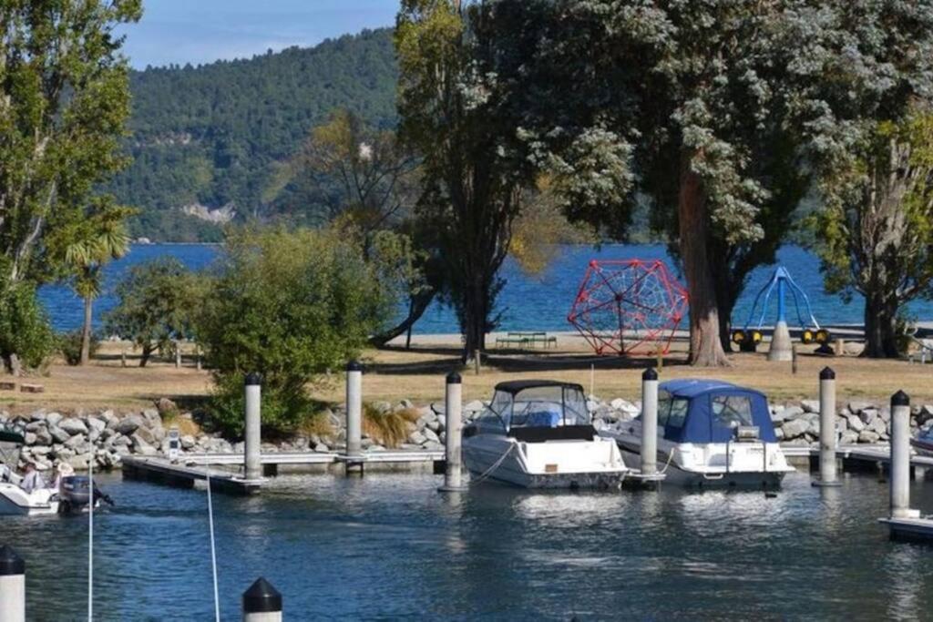Appartamento The Fantail Couples Retreat Kinloch Esterno foto